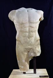 Männlicher Torso aus Milet, ca. 480 v. Chr.
